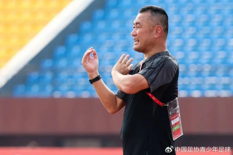 上村健一:中國(guó)孩子比起日本有先天身體優(yōu)勢(shì) 培養(yǎng)球員要“五環(huán)”