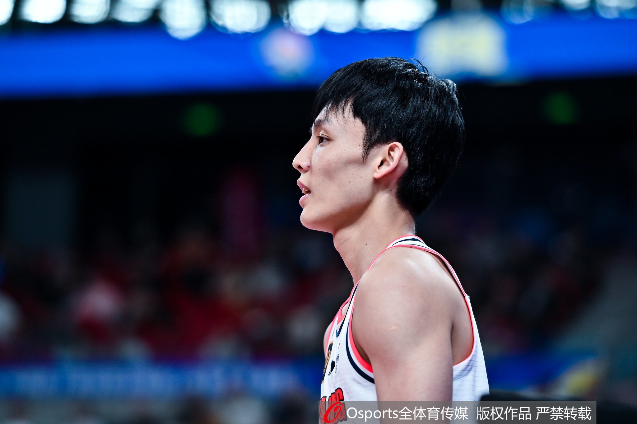 徐杰:我們小個(gè)球員每個(gè)階段的壓力都很大 所以每一刻也不能放松